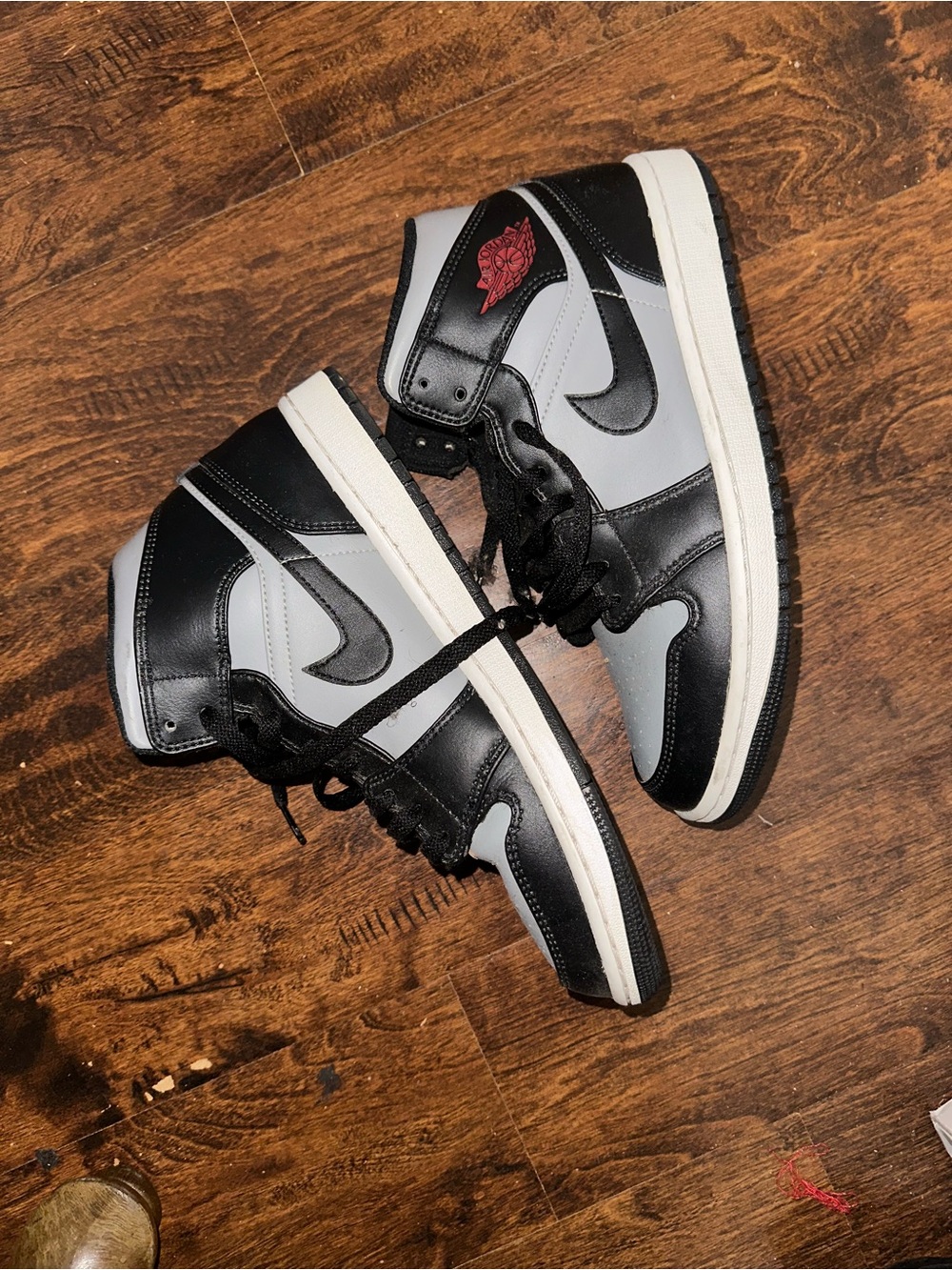 Air Jordan Retro Men's Black and Gray High-Top Sneakers - Classic Athletic Style - Picture 6 of 11